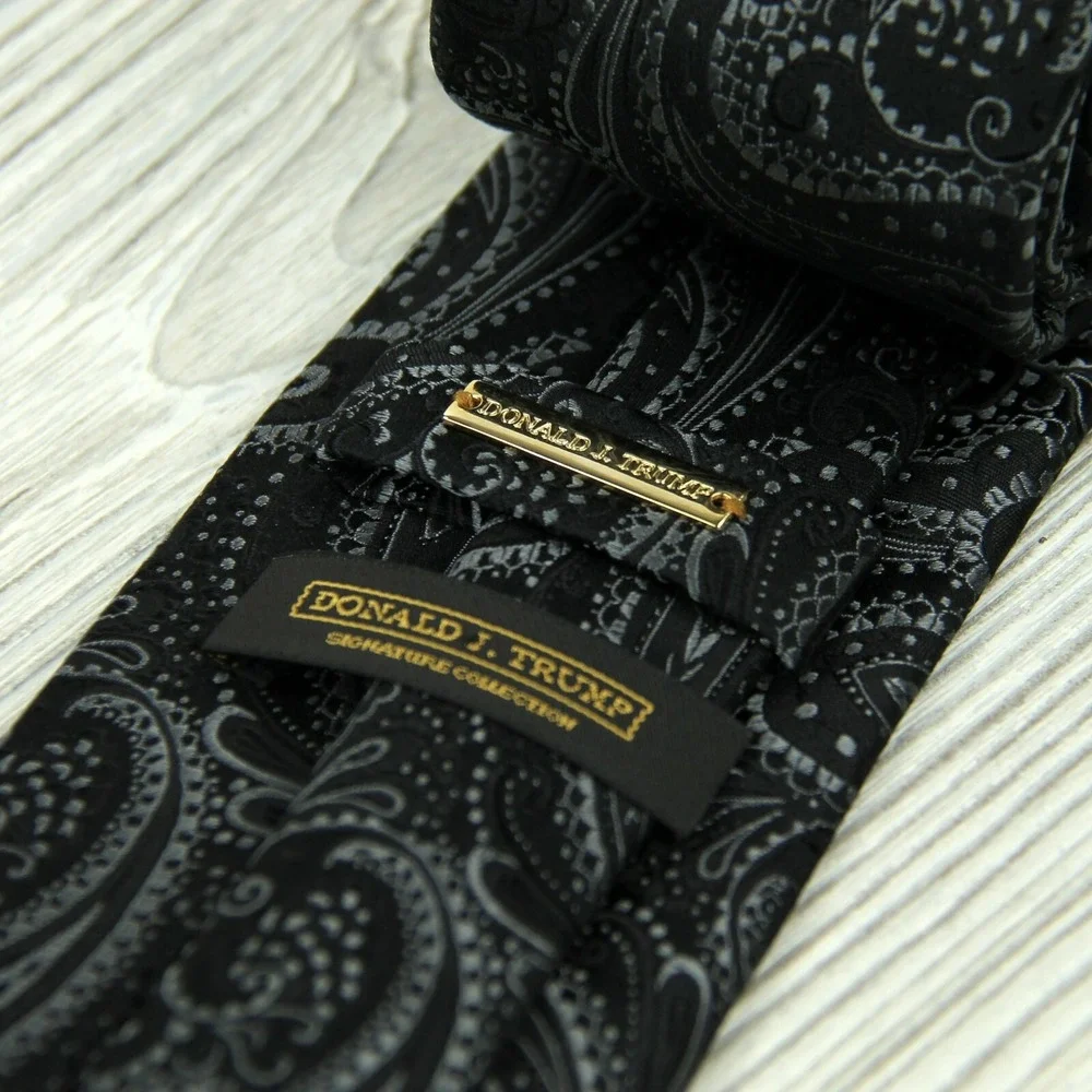 Donald J Trump Signature Collection Mens Neck Tie Black Silver Gold Paisley 60